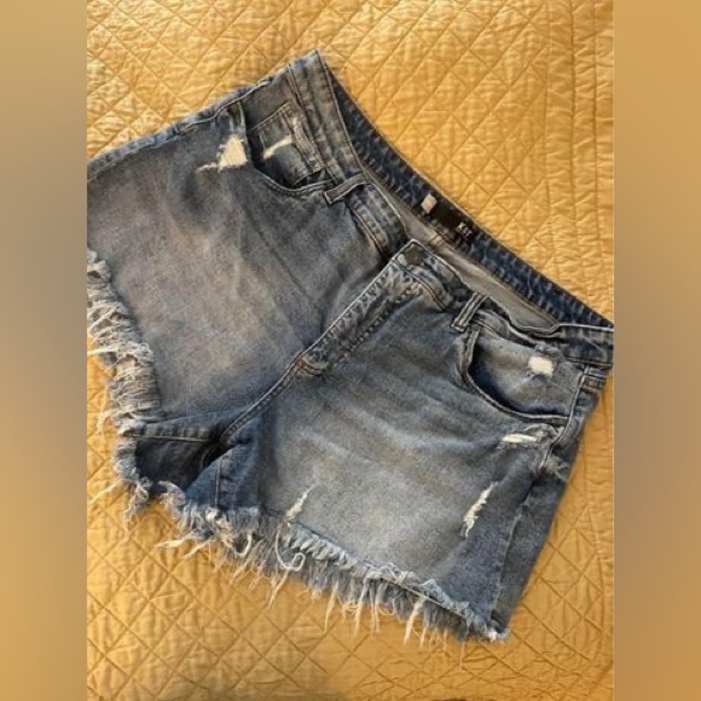 Kut from the Kloth denim shorts